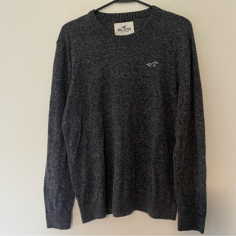 Hollister Men's Gray Sweater